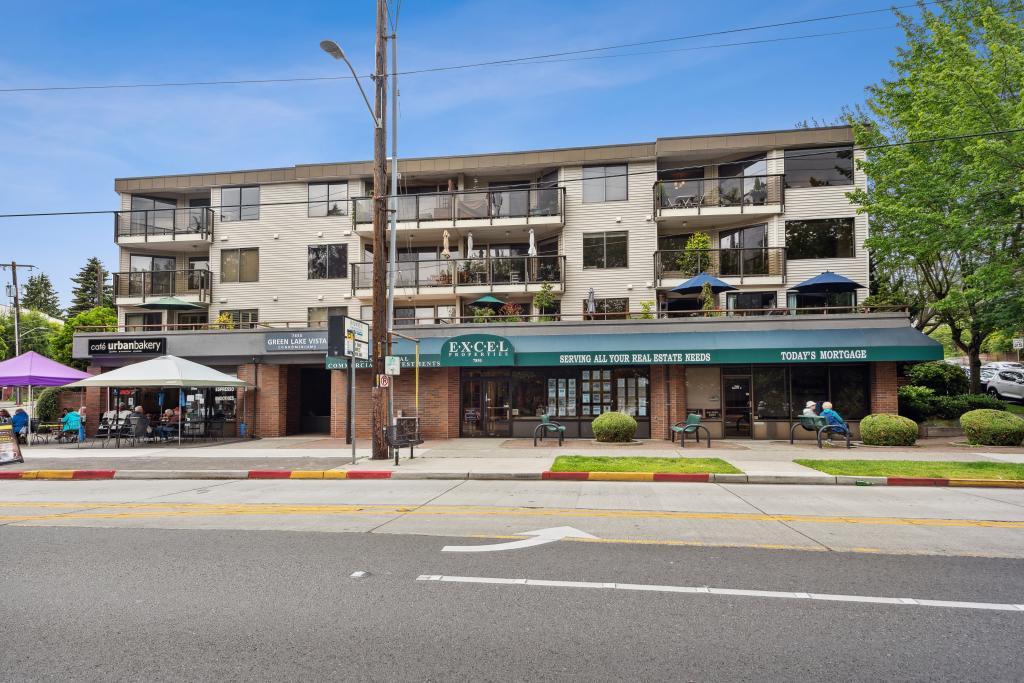 7850 East Green Lake Dr N Unit 301, Seattle, WA 98103 Condo for Rent