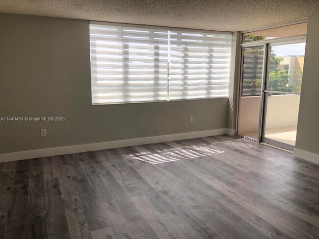 Foto del edificio - 6901 SW 147th Ave