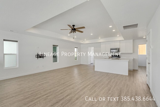 Building Photo - 3559 S Lydia Ann Ln