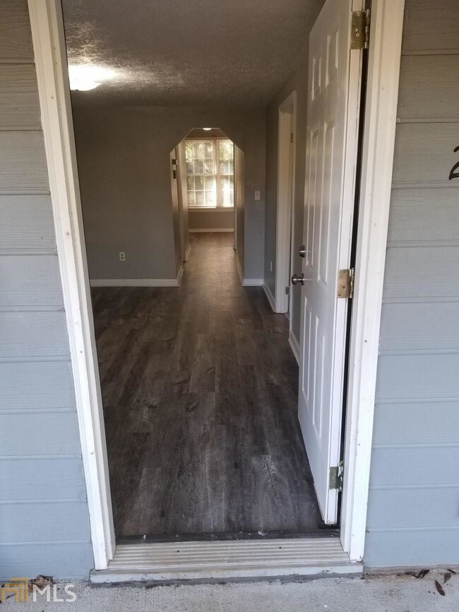 Building Photo - 220 Ohm Ave