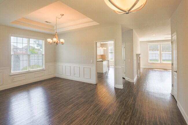 Foto del edificio - 614 Leisure Ln