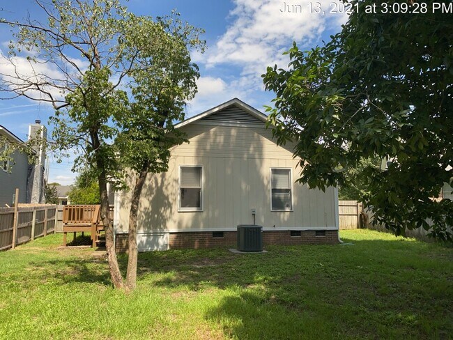 Foto del edificio - 5061 Linton Hall Rd