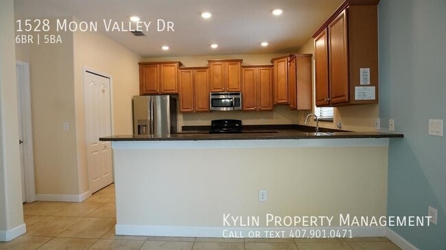 Building Photo - 1528 Moon Valley Dr