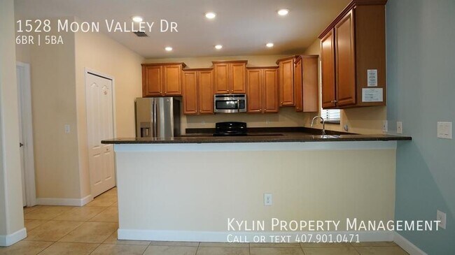 Foto del edificio - 1528 Moon Valley Dr