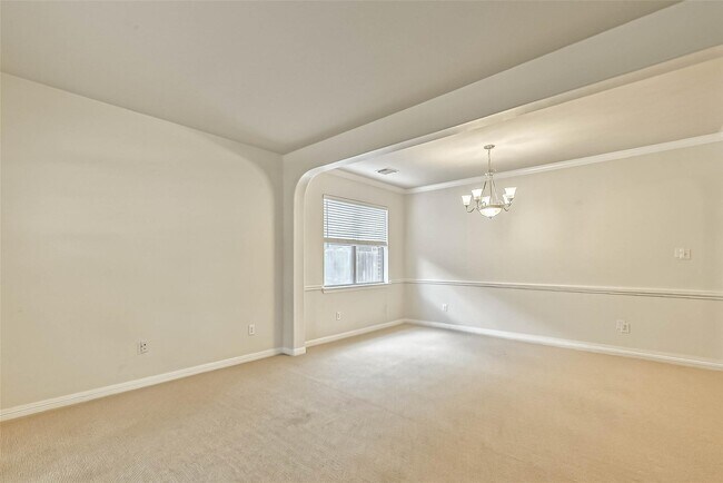 Foto del edificio - 5526 Hazel Berry Way