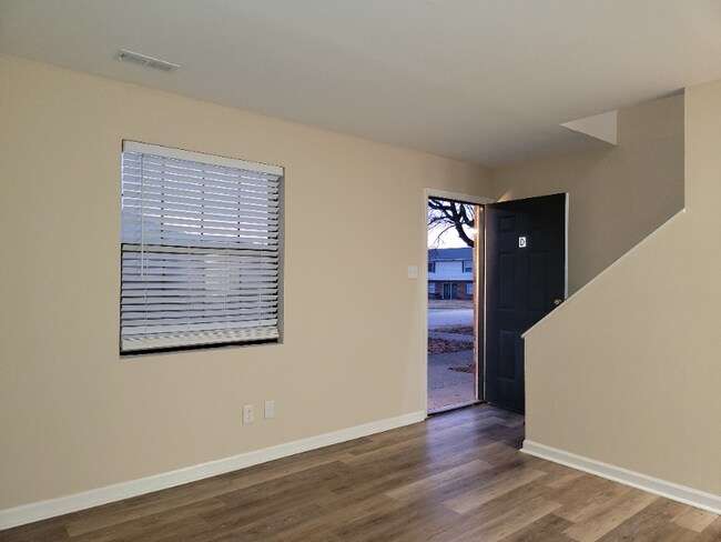 Foto del edificio - 1310 Marne Ave