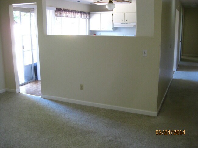 Foto del edificio - Beautiful Single Story 3 Bed, 2 Bath Home ...