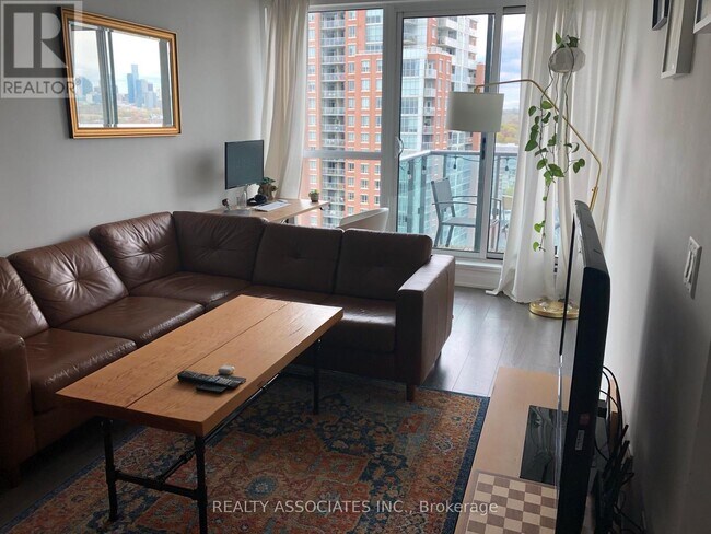 Photo du bâtiment - 150 E Liberty St