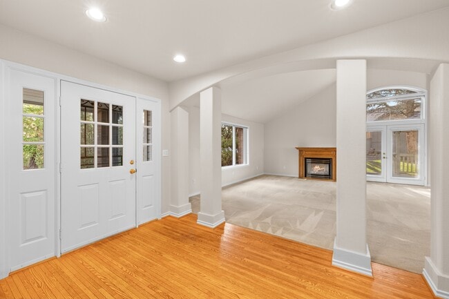 Building Photo - 1137 Riverrock Way