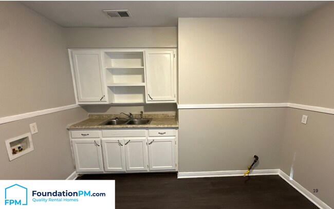 Foto del edificio - 1931 Sipes Ave