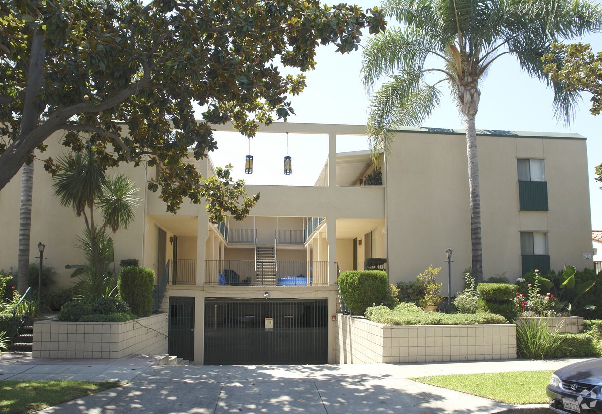 Building Photo - 23-25 N El Molino St