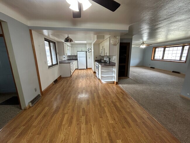 Foto del edificio - 25921 Yeoman Dr