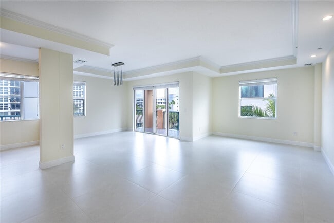 Foto del edificio - 3236 NE 5th St