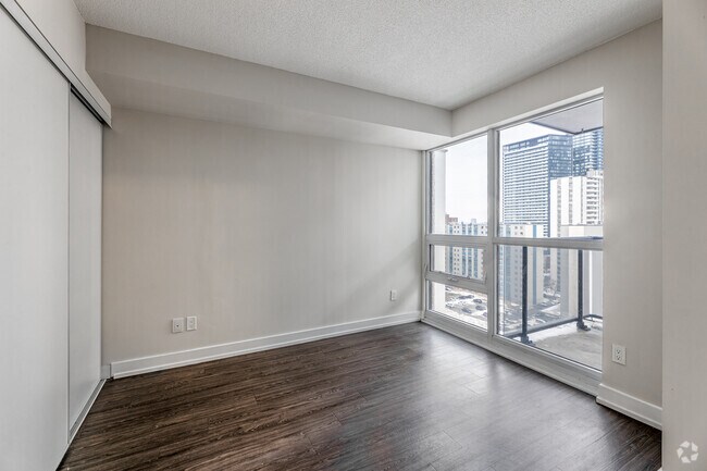 2BR, 1BA - 600SF - Chambre - 561 Sherbourne
