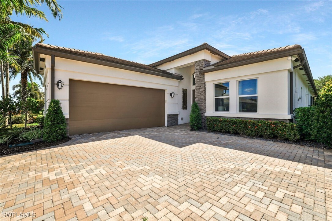 Primary Photo - 11241 Daphne Ct