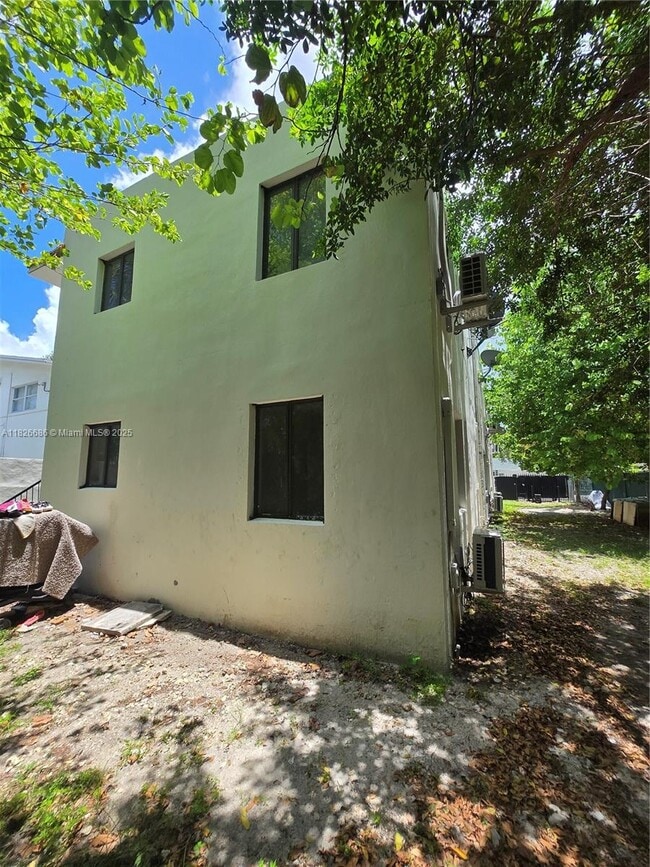 Building Photo - 3685 Frow Ave
