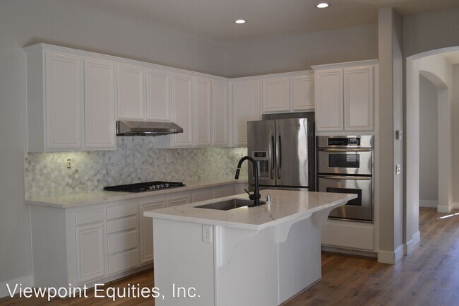 Building Photo - 3 br, 2.5 bath House - 13908 Kerry Lane