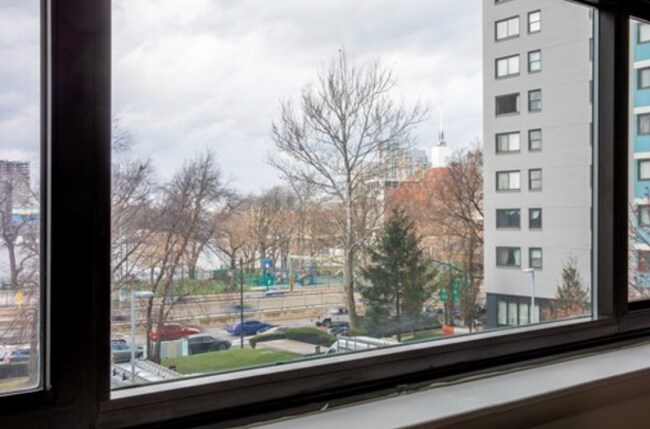 Foto del edificio - 2 Emerson Plz