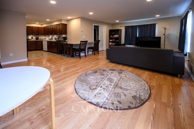 Foto del edificio - 12 Colgate Dr