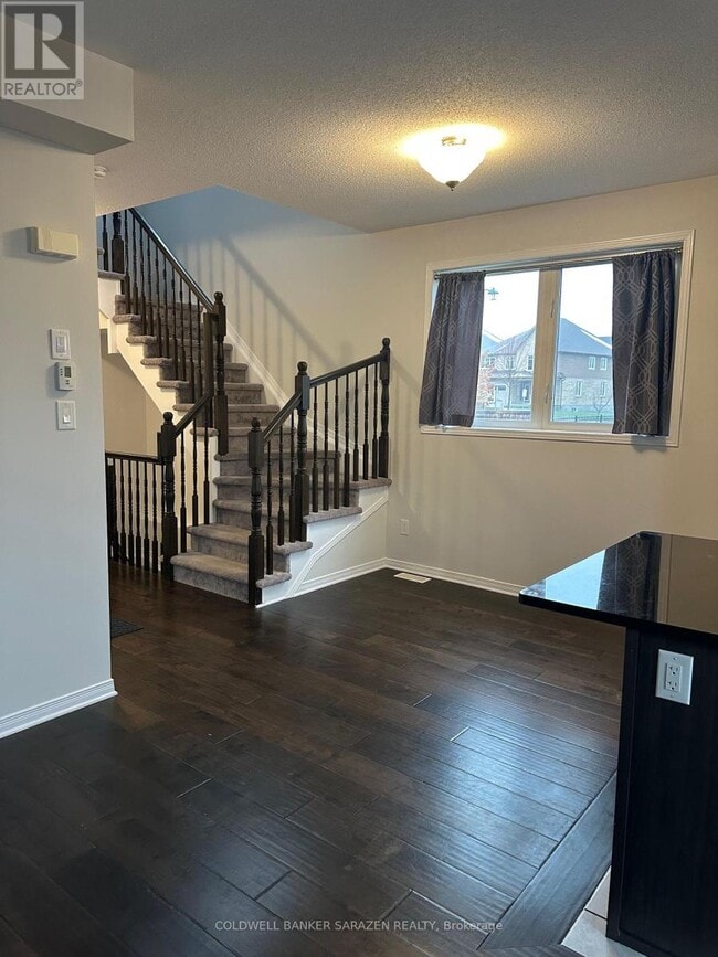 Building Photo - 100 Camden Private