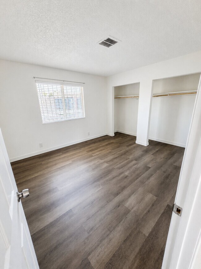 Foto del edificio - 4581 Macher Way