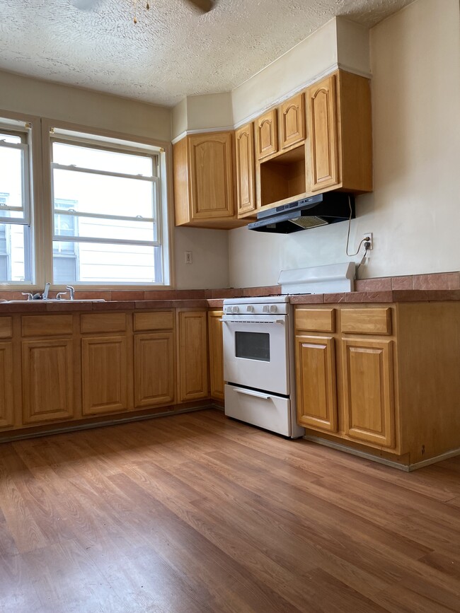 Building Photo - 342 Keer Ave