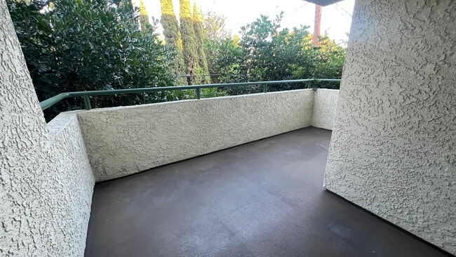 Building Photo - 3544 S Centinela Ave