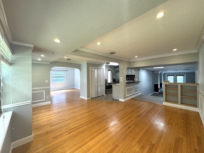 Foto del edificio - 322 E Jersey St