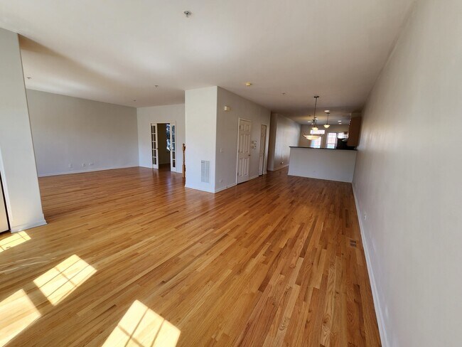 Foto del edificio - 8221 Lincoln Ave