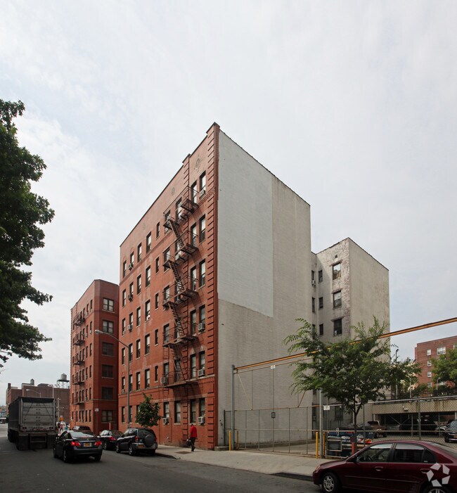 8824 Merrick Blvd, Jamaica, NY 11432 Apartments Jamaica, NY