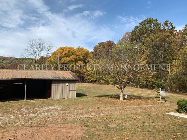 Building Photo - Huge 3 Bedroom House in McDonald