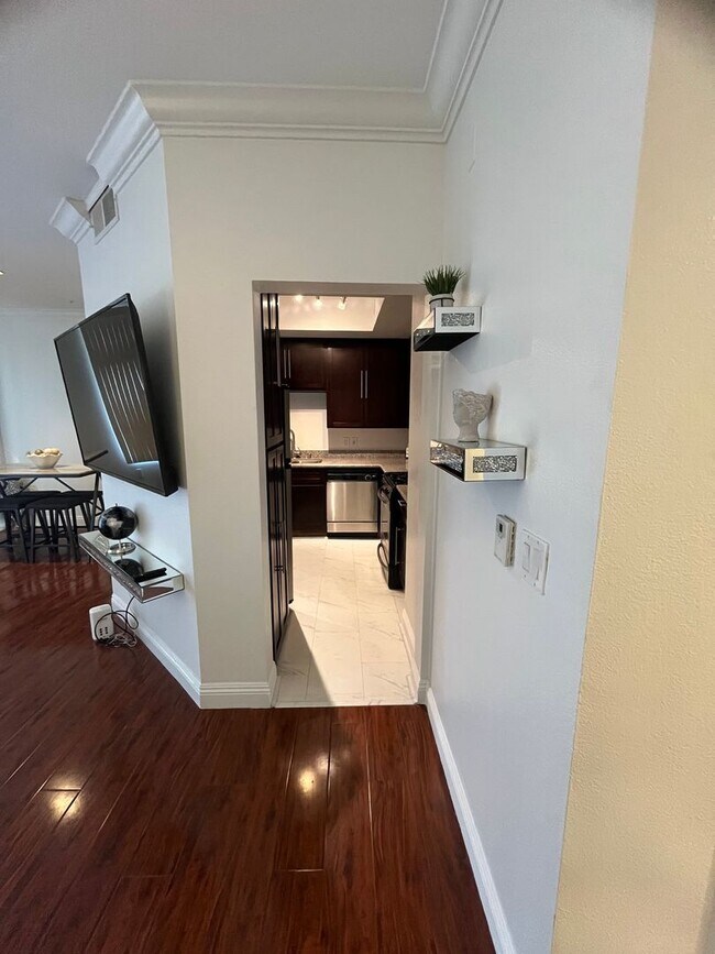 Building Photo - Meridian  Fully FURNISHED Condo with Strip...