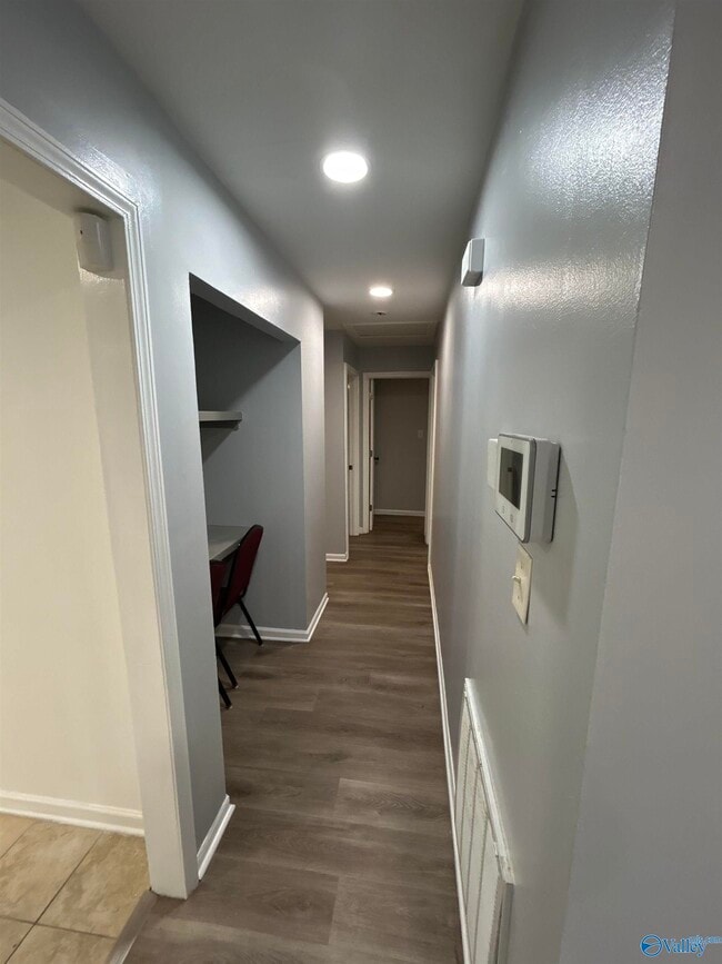 Foto del edificio - 6202 Valley Park Dr NW