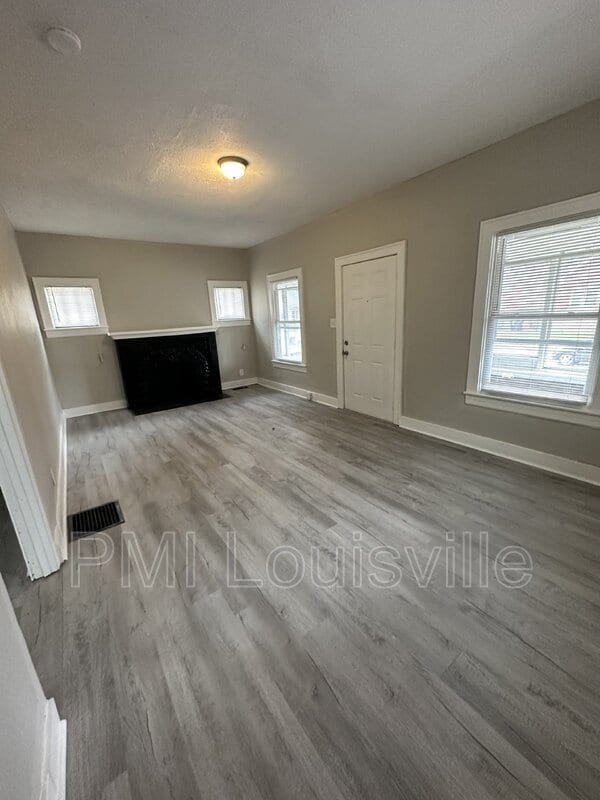 Building Photo - 202 N 36th St