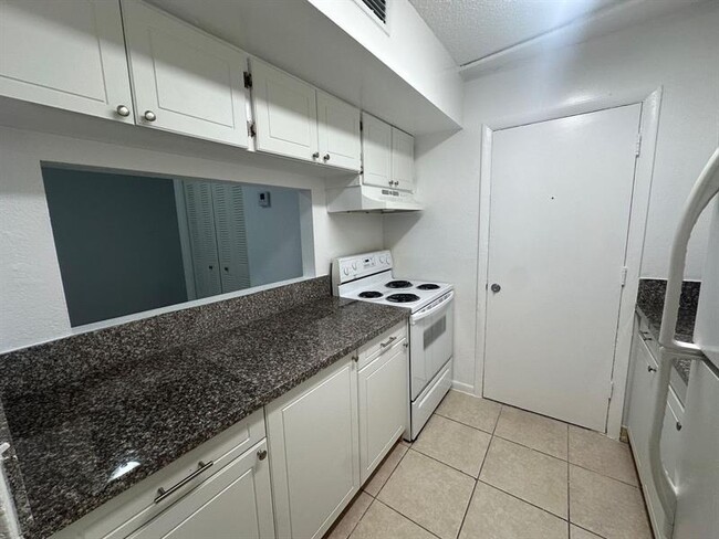 Foto del edificio - 5875 SW 41st St