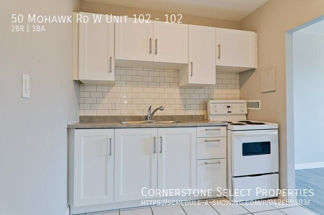 Photo du bâtiment - **2 Bedroom SUPER convenient location**
