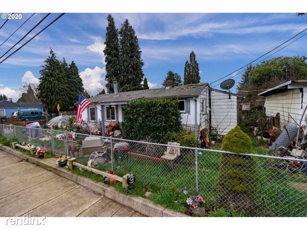 Building Photo - 2 br, 1 bath House - 1460 Se Alder St