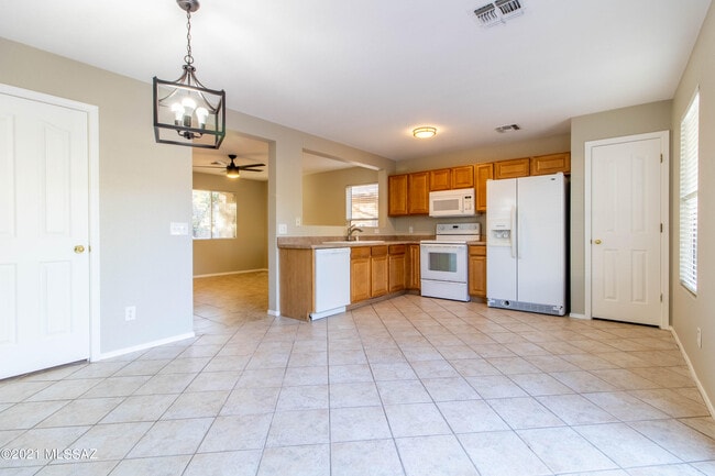 Building Photo - 7043 S Gull Ln