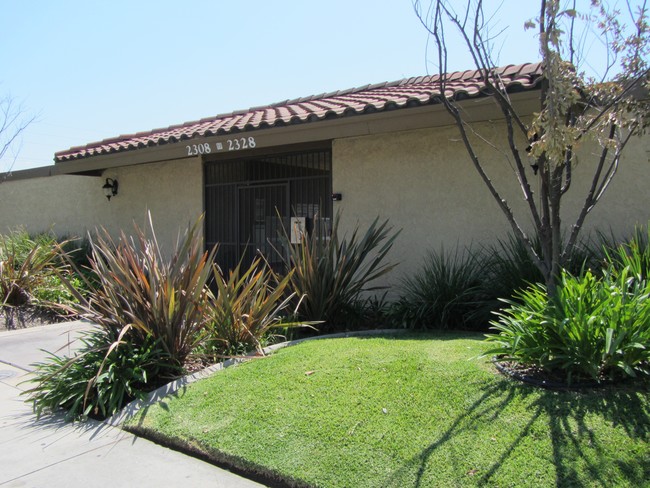 Building Photo - Fullerton Gardens Apartments