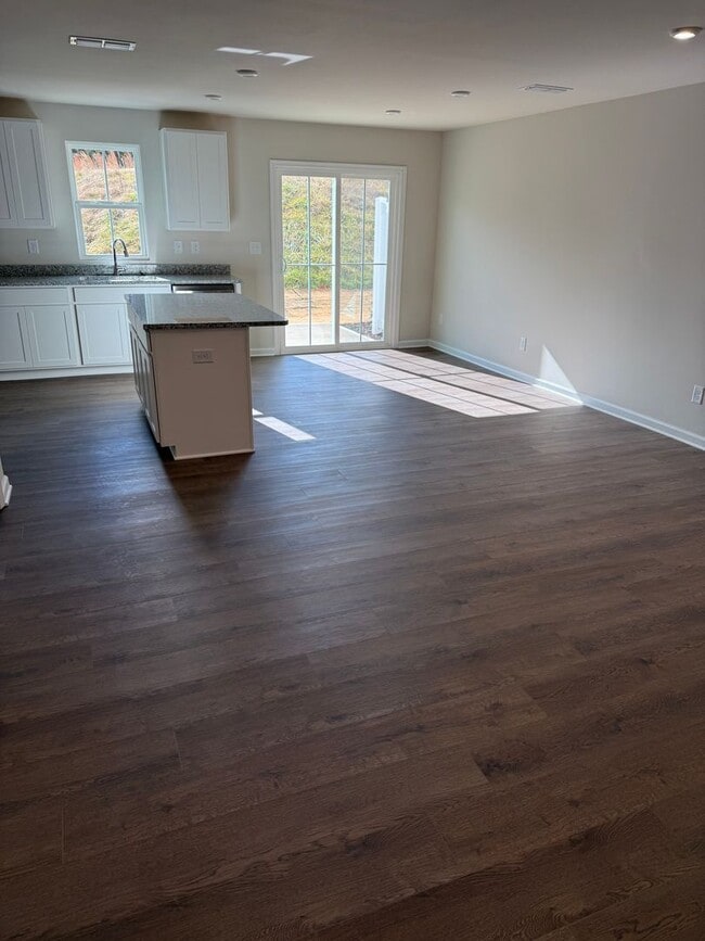 Foto del edificio - Brand new China Grove Townhome