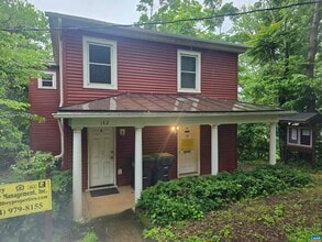 Building Photo - 142 Carlton Rd