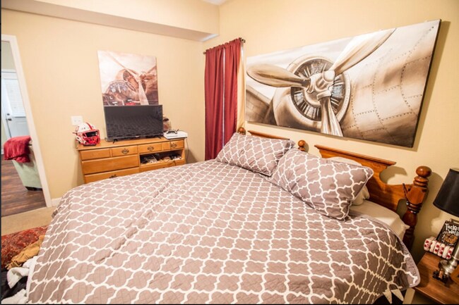 Foto del edificio - 1319 St Andrews Ln