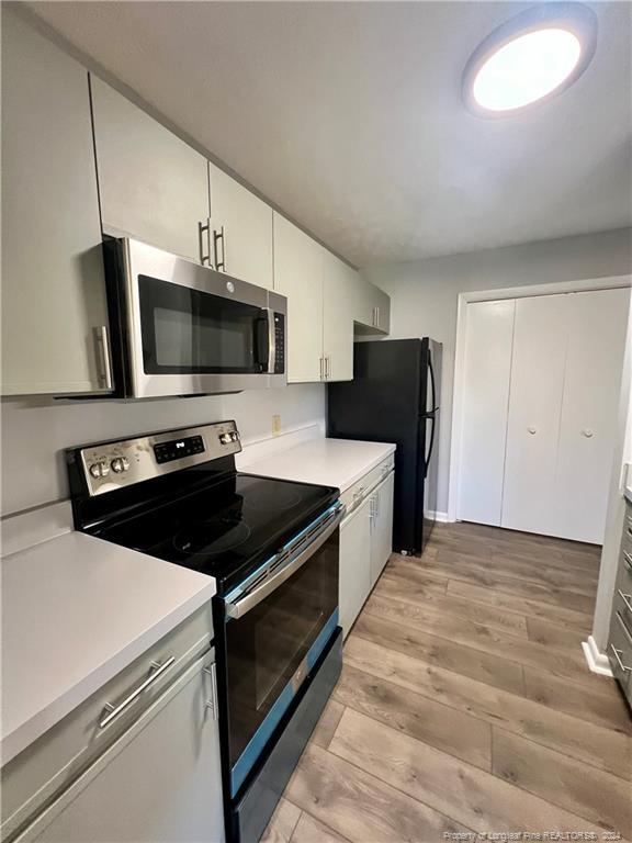 Foto del edificio - 679 Bartons Landing Pl