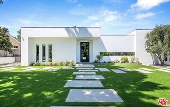 Building Photo - 20141 Wells Dr