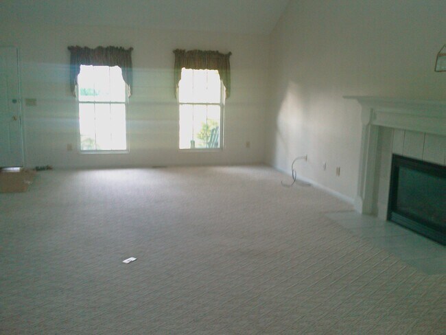 Building Photo - 6124 Weber Oaks Dr