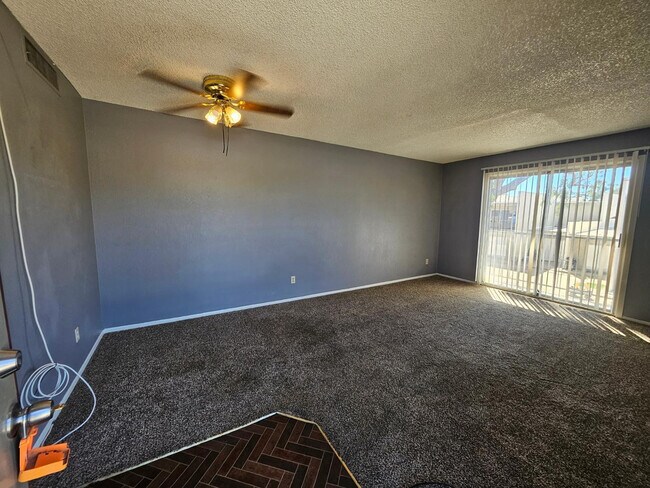 Building Photo - 2801 E Monte Cristo Ave