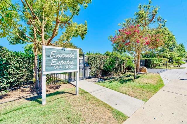 Building Photo - 391 Emerald Ave