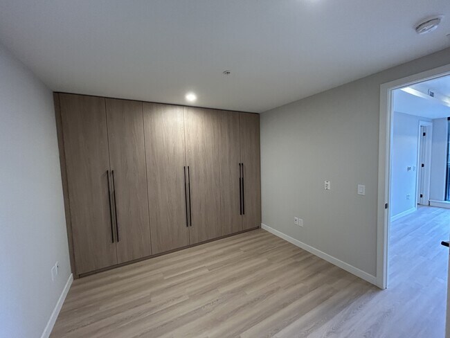 Photo du bâtiment - 5616-5616 South St