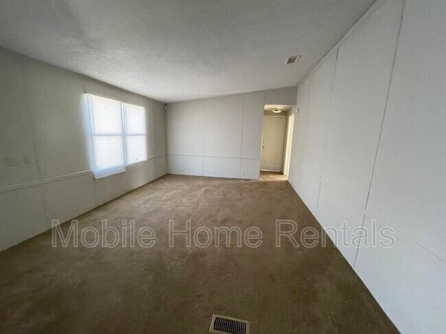 Building Photo - 2822 Dottie Ln