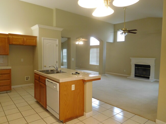 Building Photo - 6416 N Delbert Ave